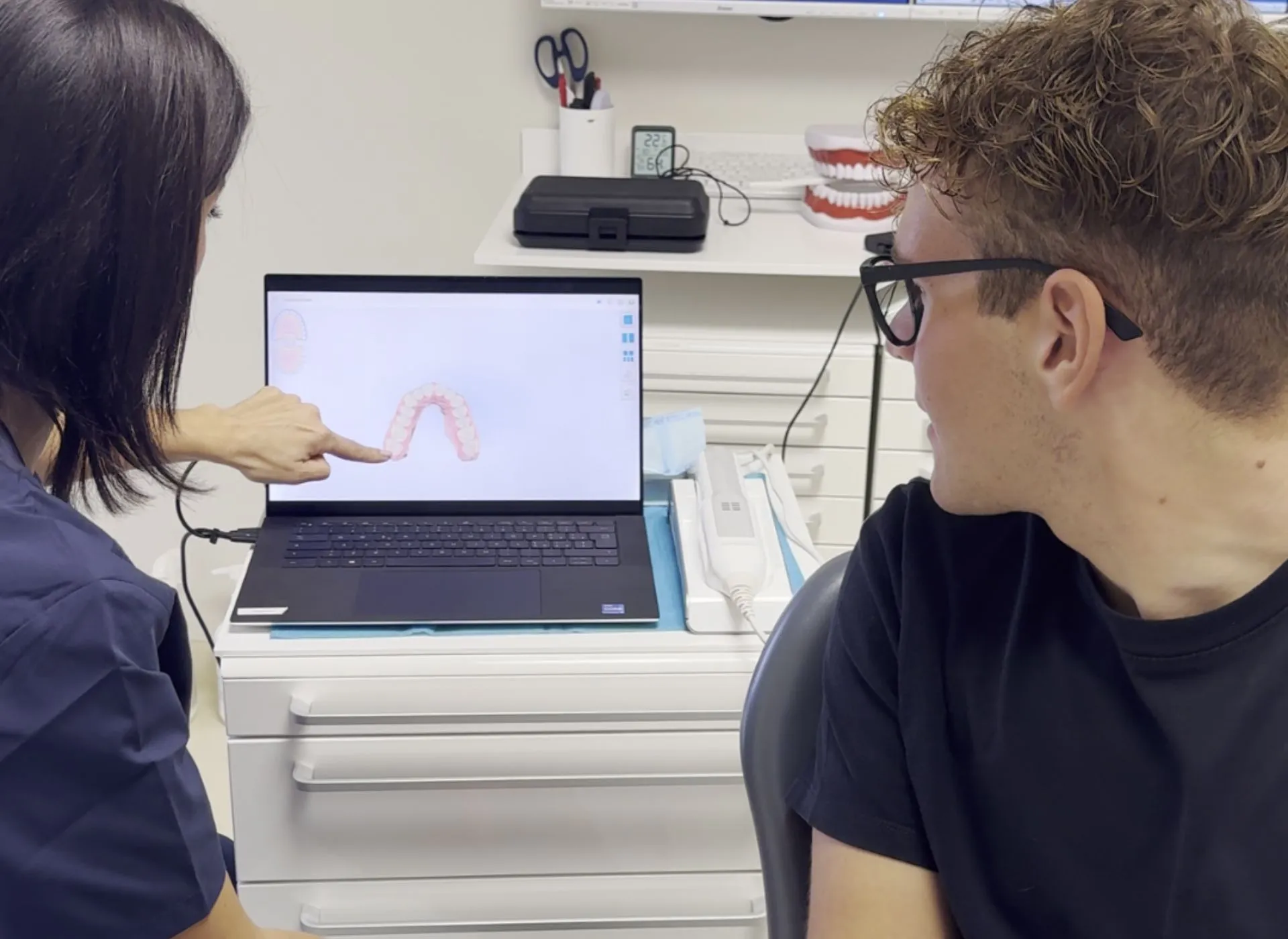 Zevio 22 Studio dentistico a San Martino Buon Albergo - Apparecchio trasparente