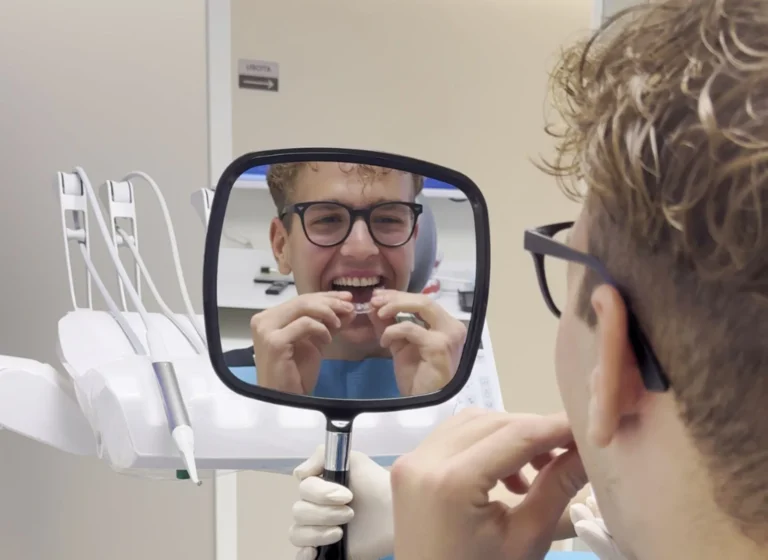 Blog 2 Studio dentistico a Buttapietra - Quanto dura un trattamento con apparecchio trasparente